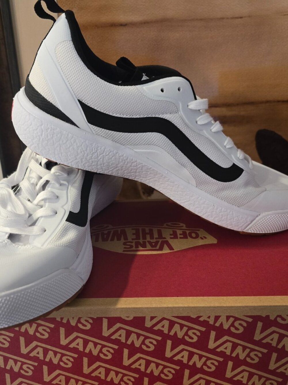 Vans MTE Ultrarange Exo White Black Size US 13 Men New Shoes VN0A4U1KWHT RARE